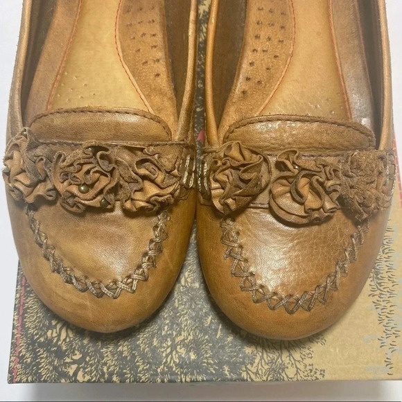 Cobb Hill by New Balance Women 7M Brown Leather Elaine Slip On Loafer Shoe - Picture 2 of 10